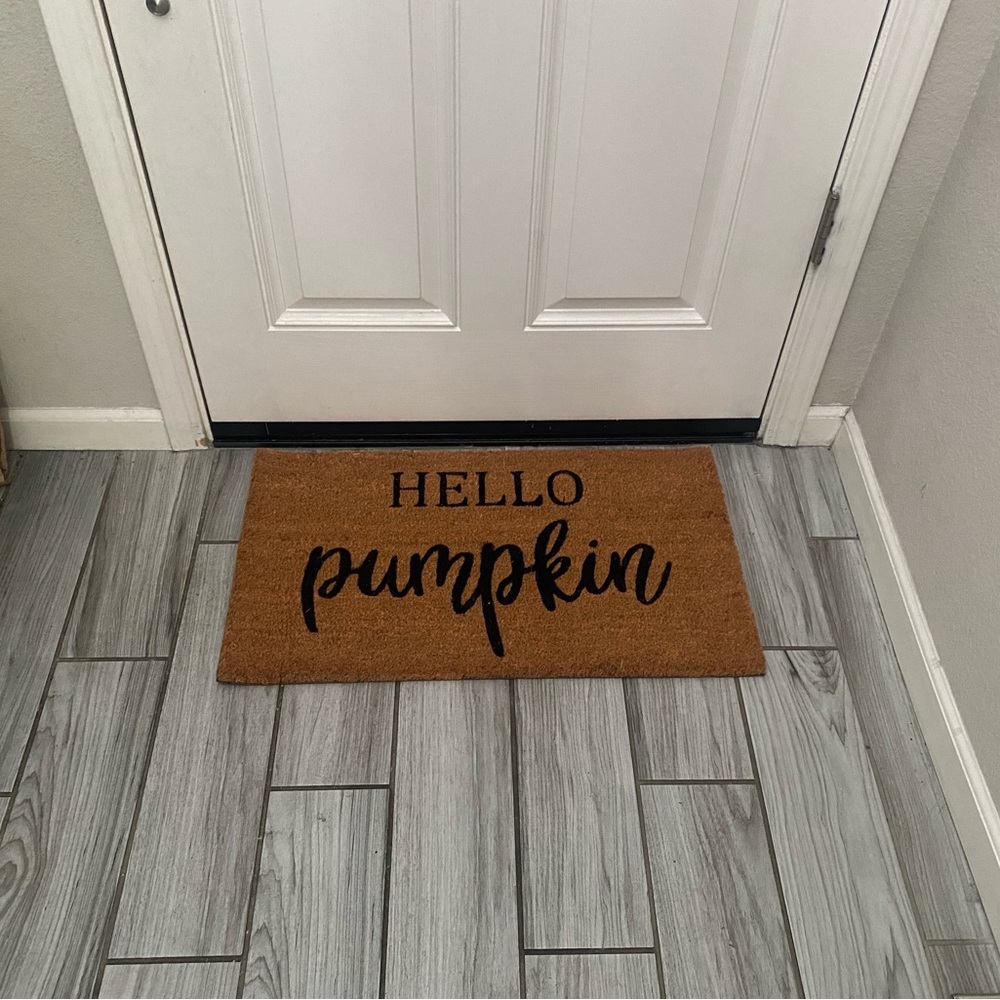 Tan 'Hello Pumpkin' Doormat